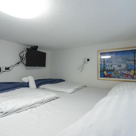 D Room Old Town Center ザダル エクステリア 写真